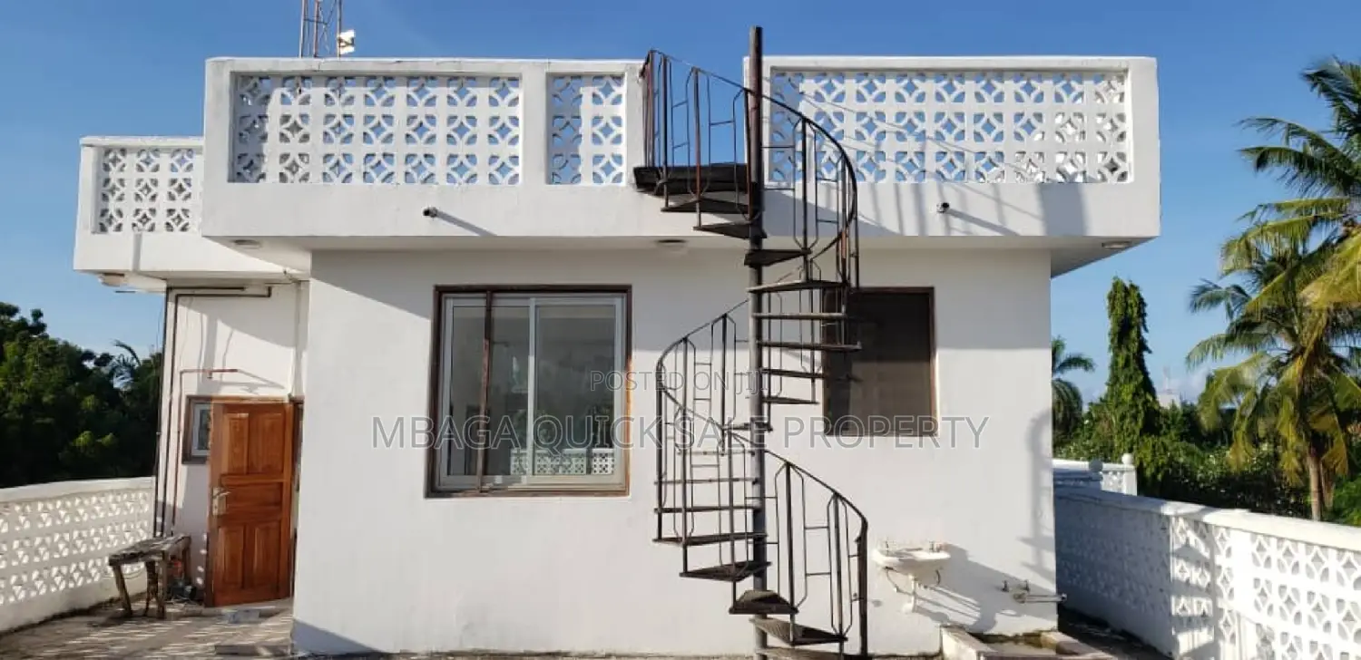 10bdrm House in Masaki for rent