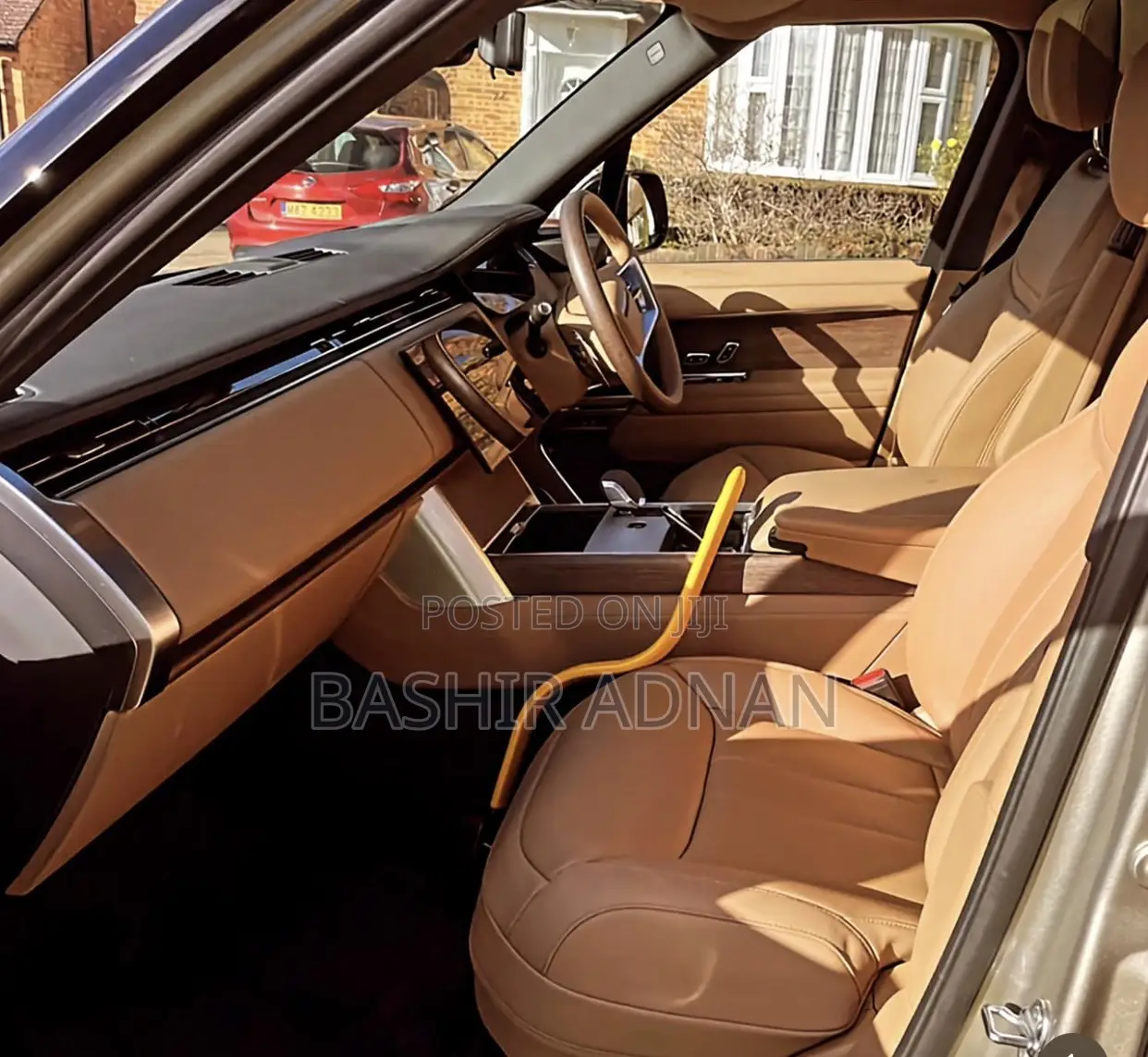 New Land Rover Range Rover Vogue 2023 Gold