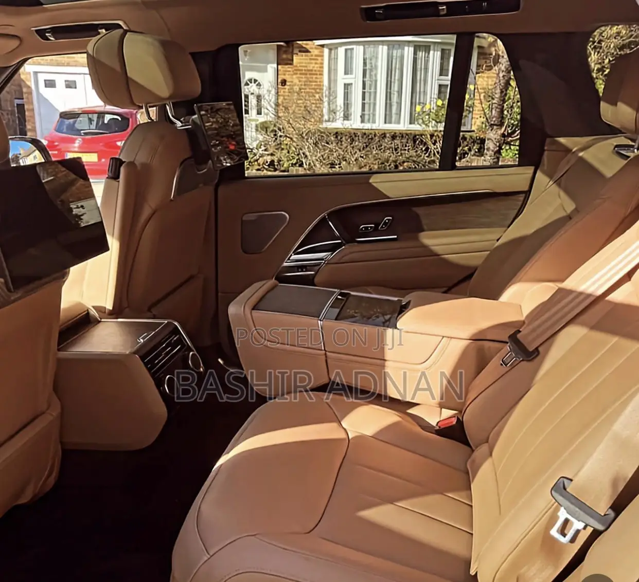 New Land Rover Range Rover Vogue 2023 Gold