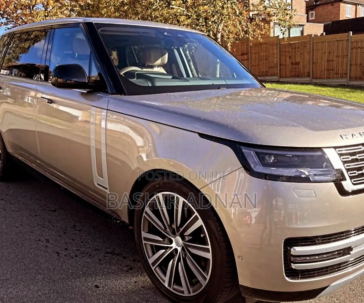 New Land Rover Range Rover Vogue 2023 Gold