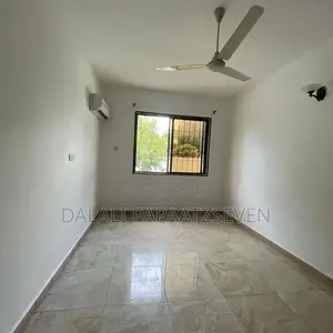 5bdrm House in Dalalipapaatzseven, Kinondoni for rent