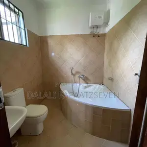 5bdrm House in Dalalipapaatzseven, Kinondoni for rent