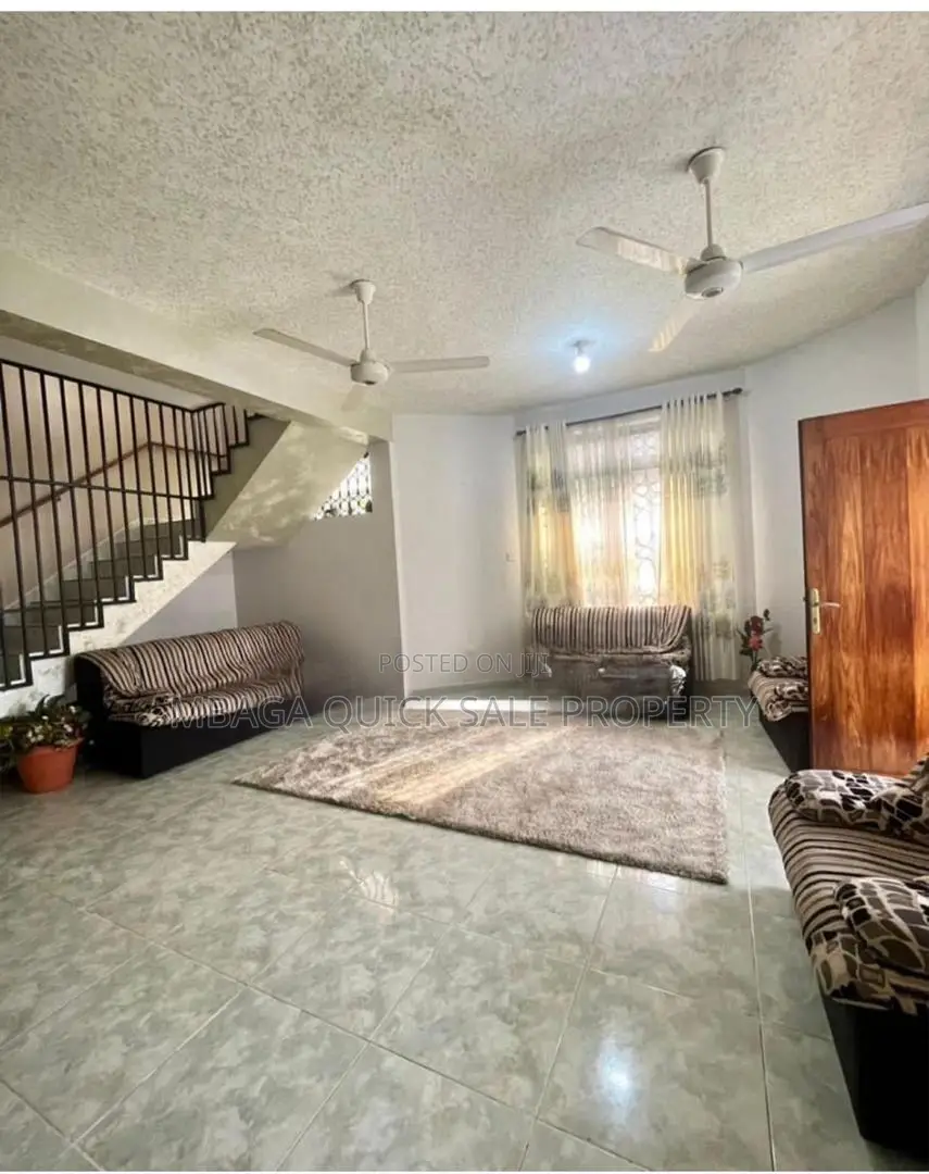 6bdrm House in Msasani for rent