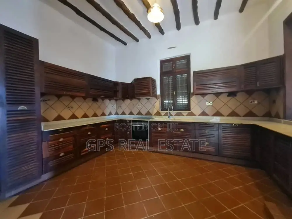3bdrm House in Mbezi Beach Kidimbwi, Kinondoni for sale