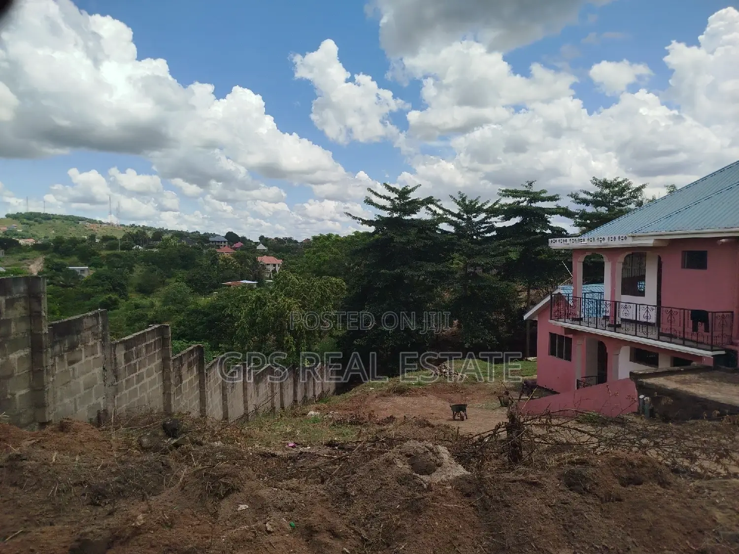 4bdrm House in Kinyerez Kibaga, Kinondoni for sale