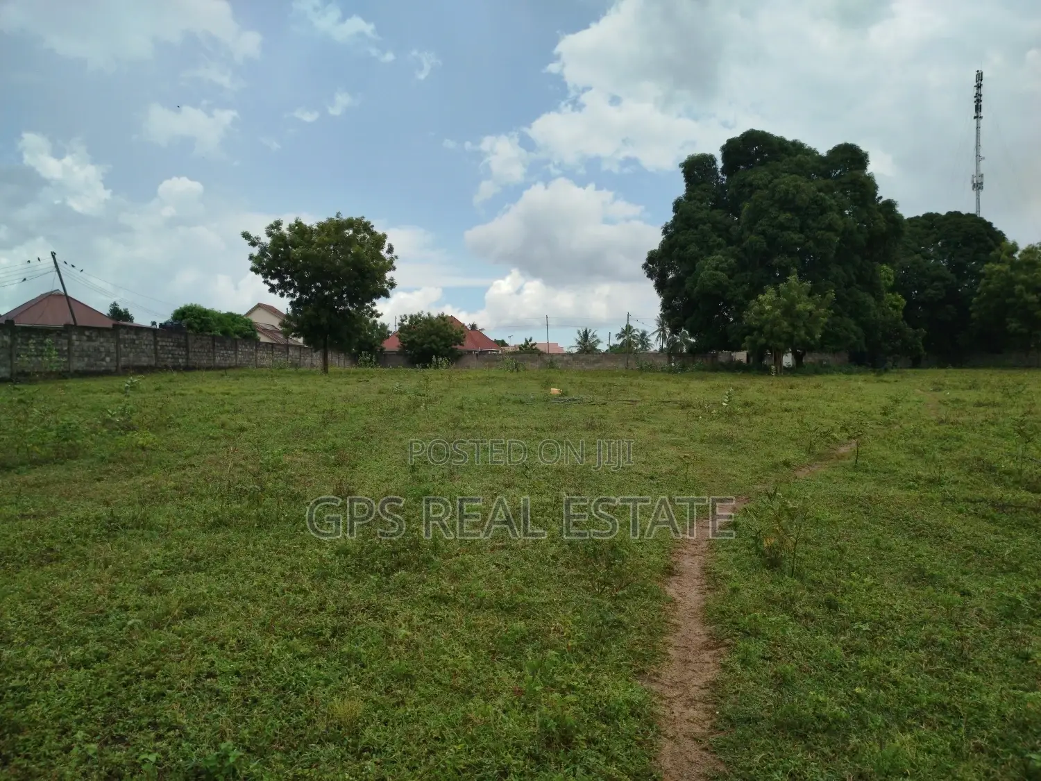 Land for Sale at Kinyerezi With 8acres for Sale ( Fenced )