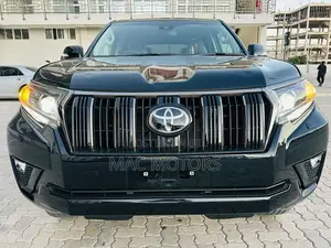 Toyota Land Cruiser Prado 2022 Black