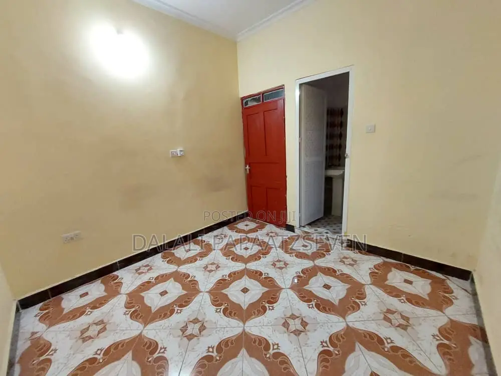 2bdrm Apartment in Dalalipapaatzseven, Kimara for rent
