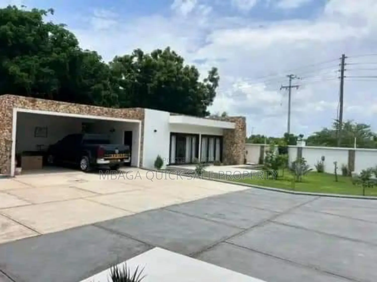 4bdrm House in Bahari Beach, Kunduchi for sale
