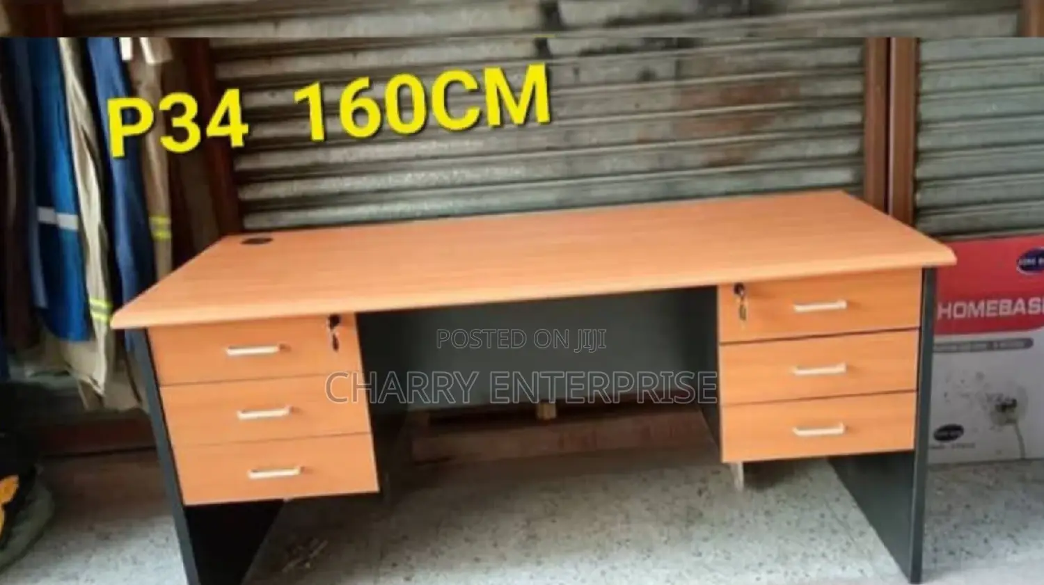 OFFICE Table 
/ Meza Nzuri Ya Ofisini