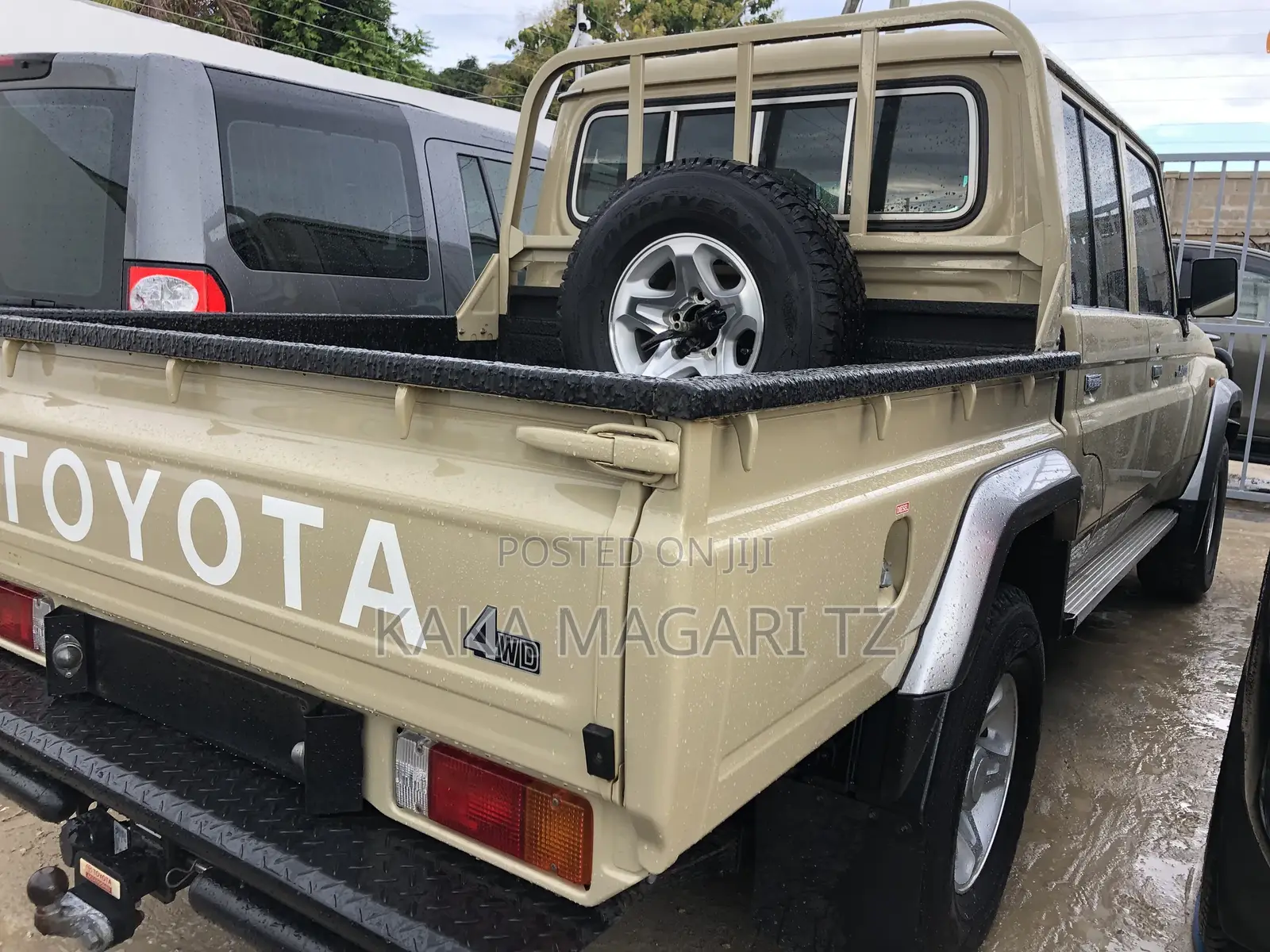 Toyota Land Cruiser 2022 Beige