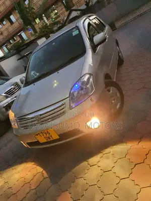 Toyota Raum 2004 Silver