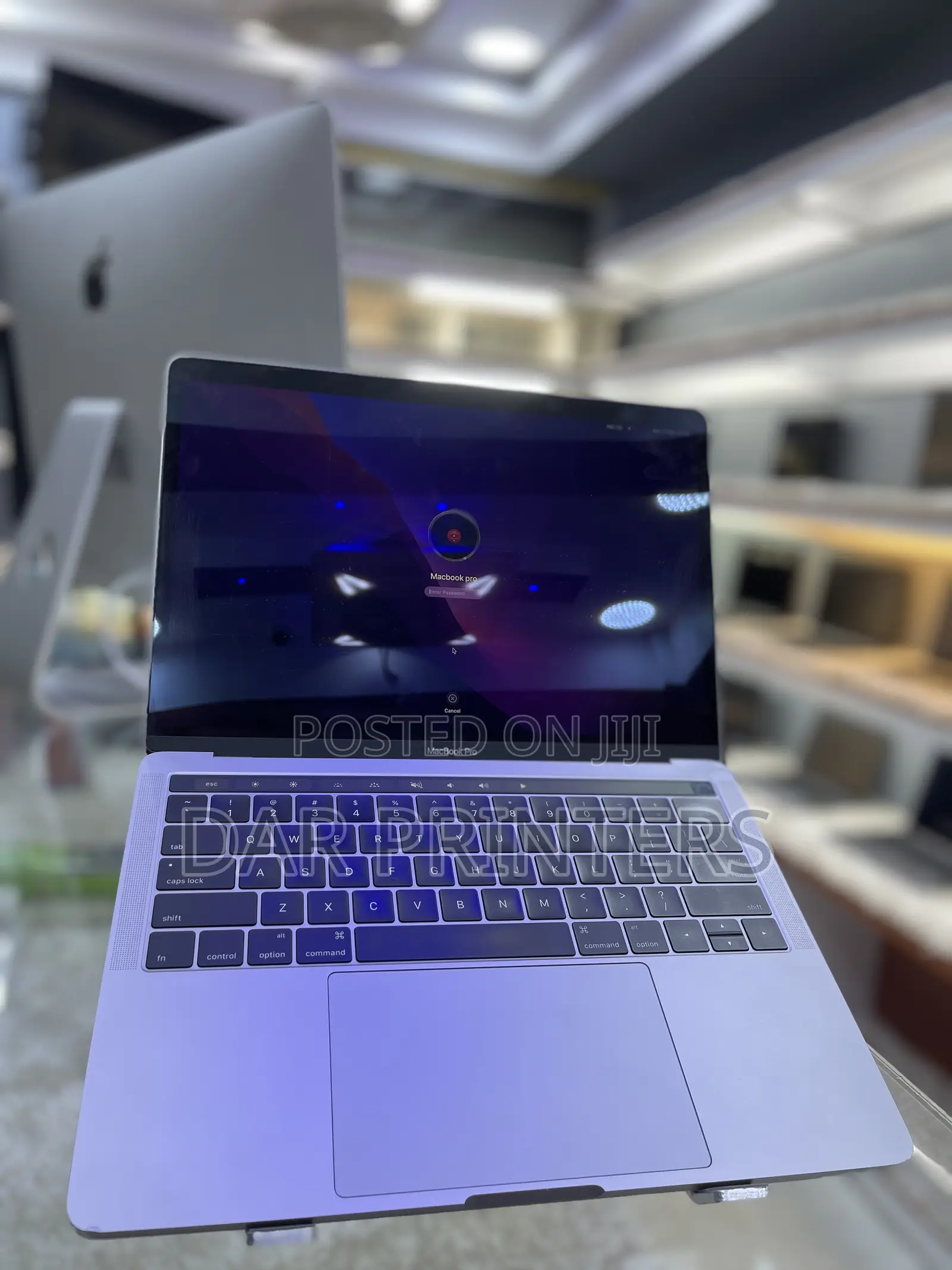 Laptop Apple MacBook Pro 2017 8GB Intel Core I5 SSD 256GB