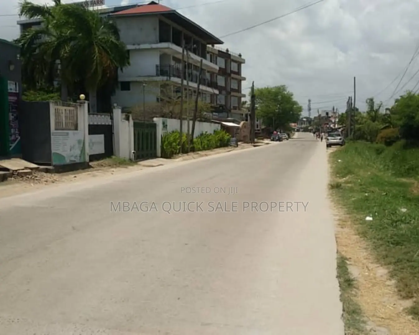 12bdrm House in Mikocheni for rent