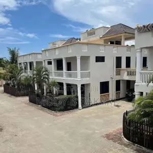 Furnished 4bdrm Villa in Masaki for rent