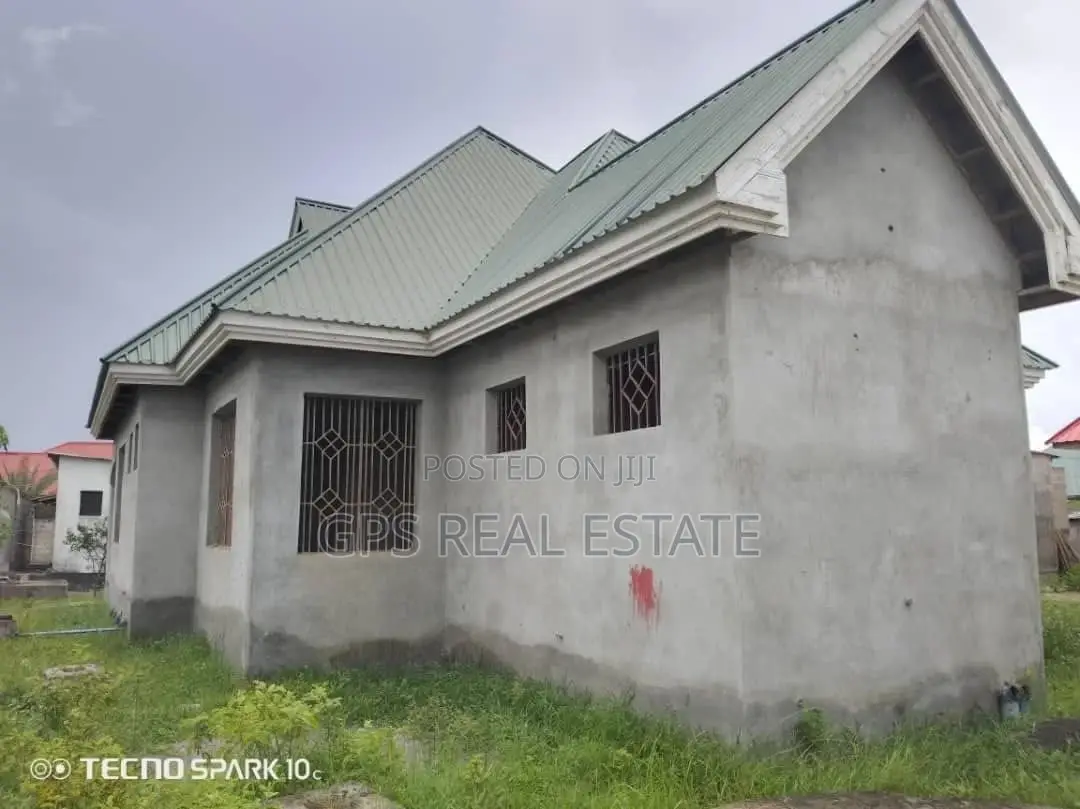 5bdrm House in Msongola, Ilala for sale