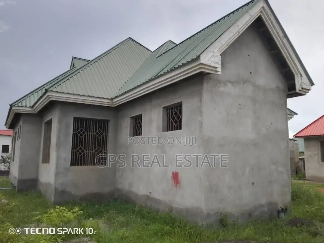 5bdrm House in Msongola, Ilala for sale