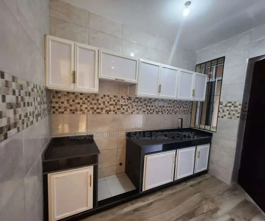 3bdrm Apartment in Salasala Kinzudi, Mbezi for rent