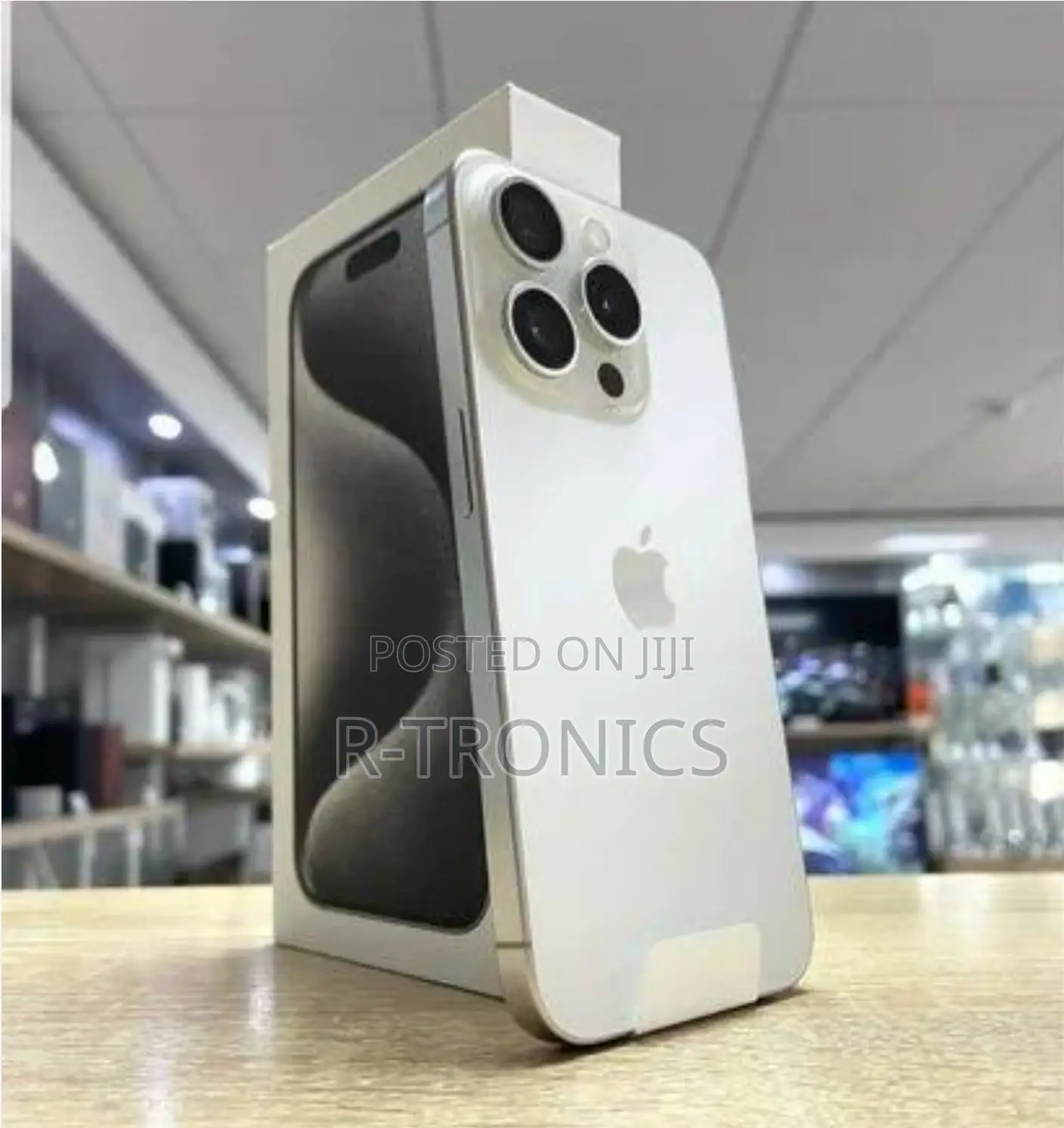 New Apple iPhone 15 Pro Max 256 GB White