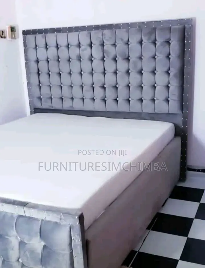 Vitanda Vya Mbao Na Sofa