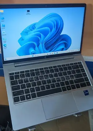 New Laptop HP ProBook 440 G8 8GB Intel Core I5 SSD 256GB