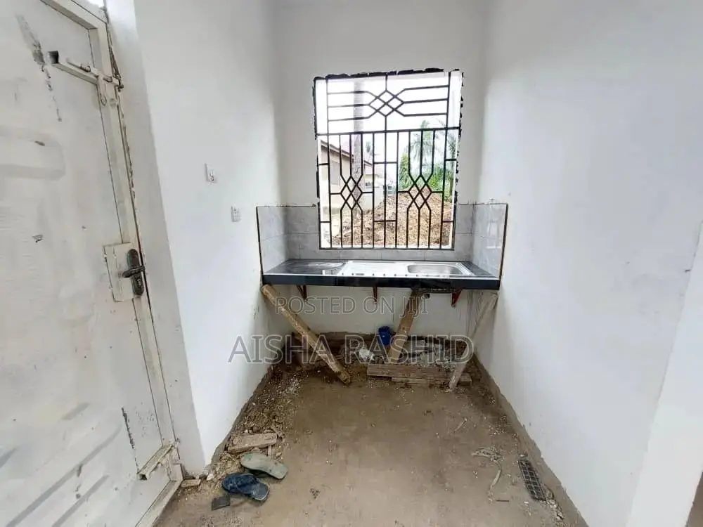 1bdrm Apartment in Kimara for rent
