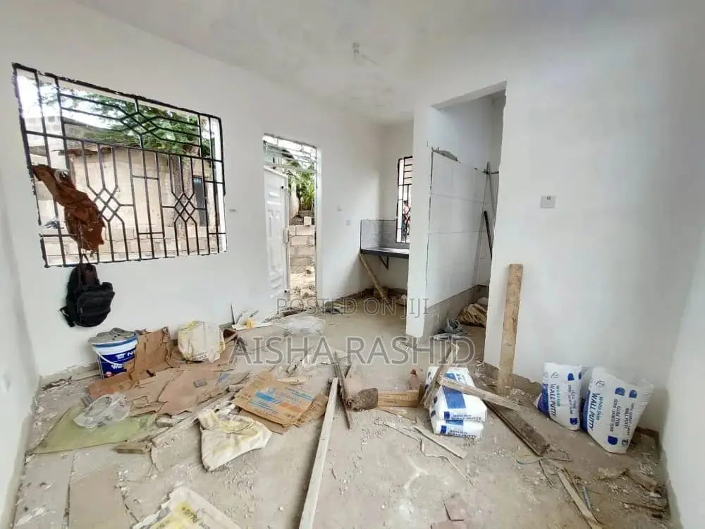 1bdrm Apartment in Kimara for rent