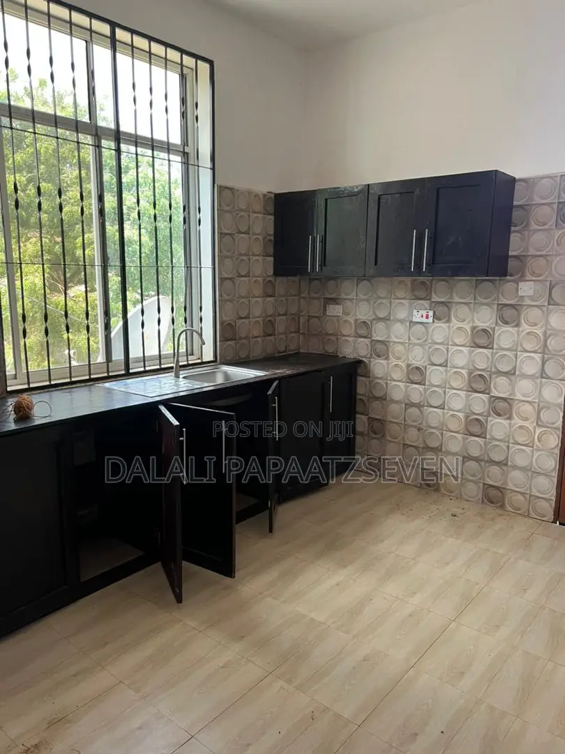 2bdrm Apartment in Dalalipapaatzseven, Kinondoni for rent