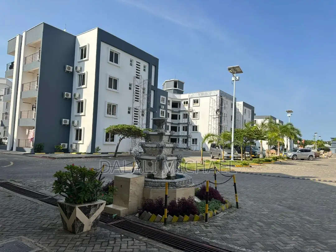 3bdrm Apartment in Jangwani Sea Breeze, Mbezi Beach for sale