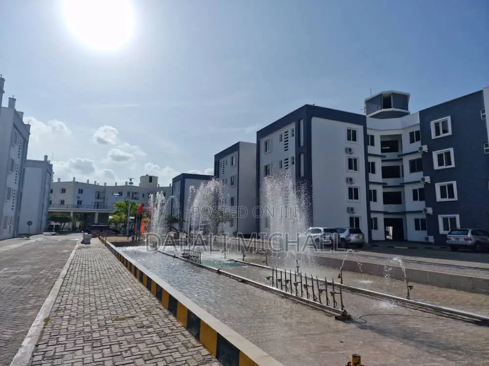 3bdrm Apartment in Jangwani Sea Breeze, Mbezi Beach for sale