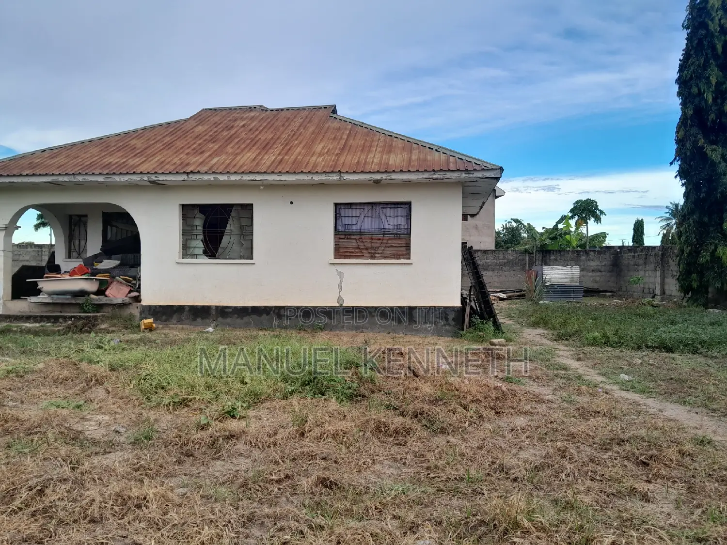 Mbweni Teta Kiwanja Kikubwa Sehemu Nzuri. Bei Nzuri