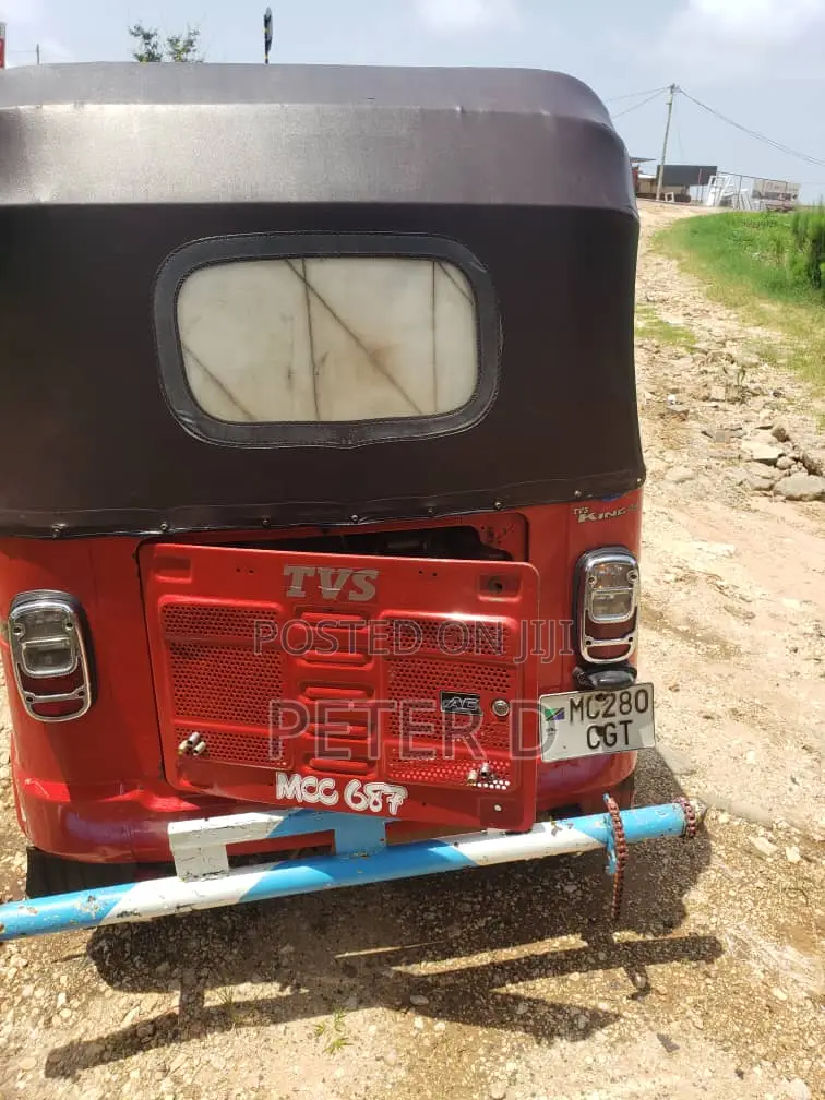 TVS Neo NX 2022 Red