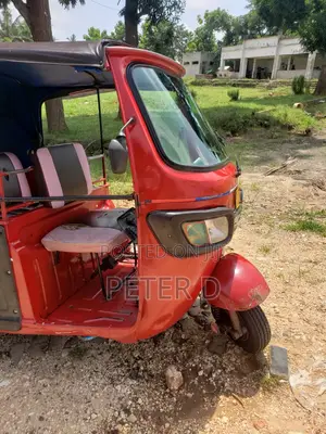TVS Neo NX 2022 Red