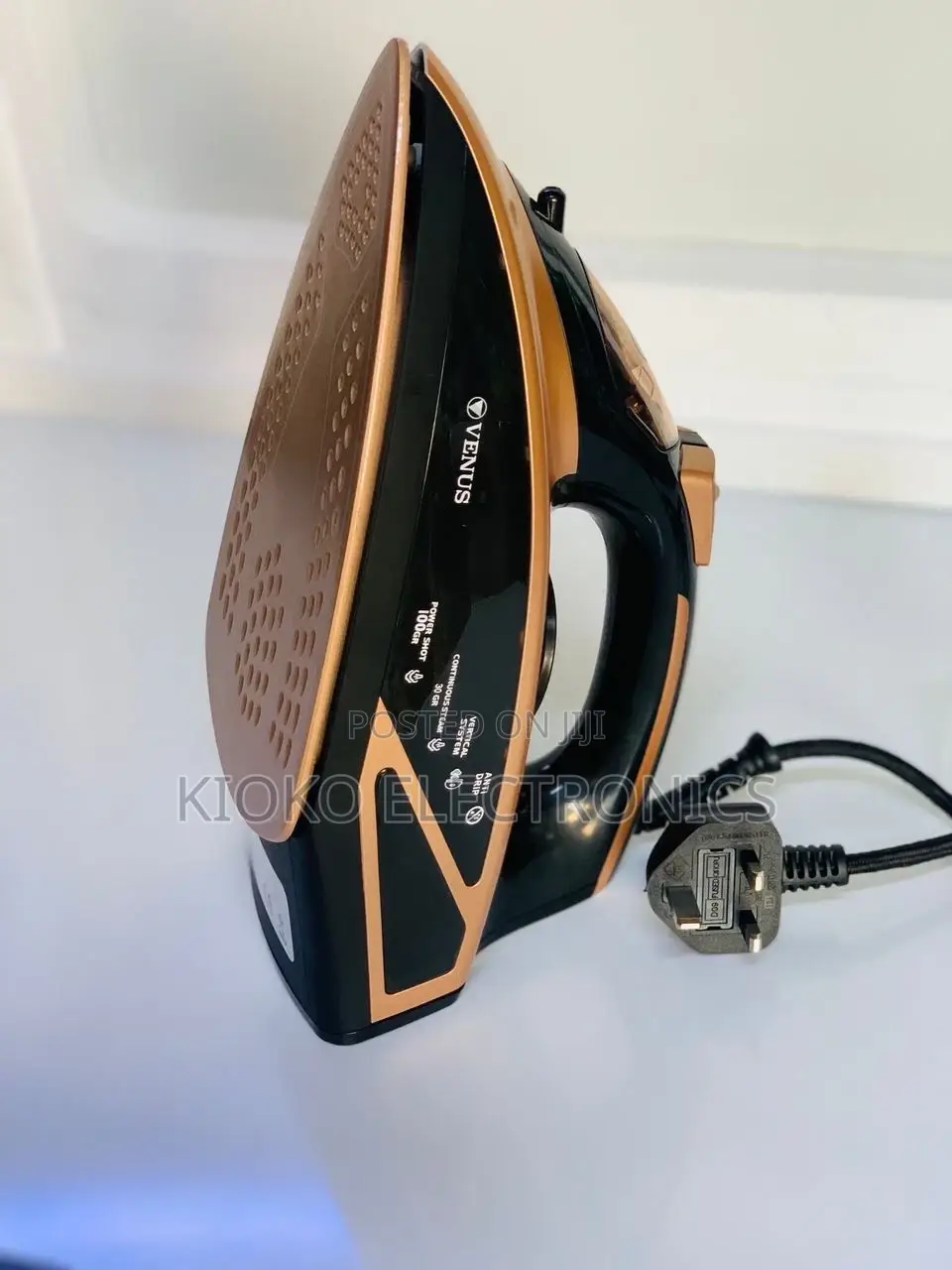 Venus Steamer Iron