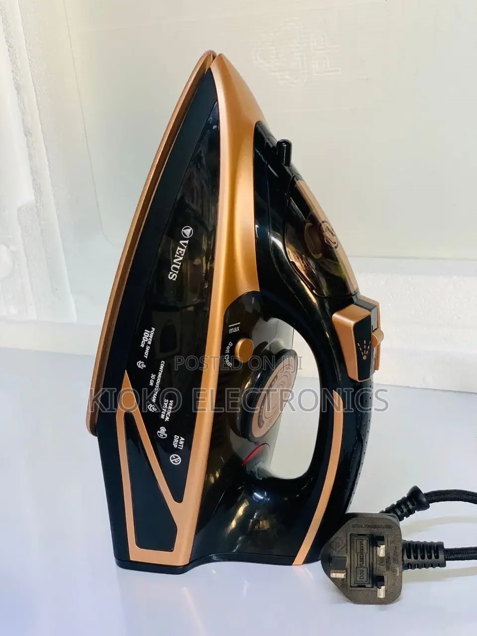 Venus Steamer Iron