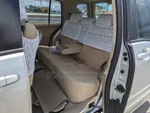Toyota Raum 2008 Silver