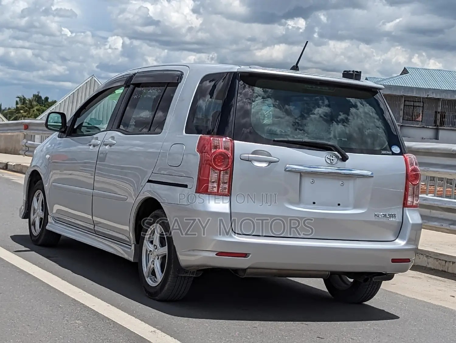 Toyota Raum 2008 Silver