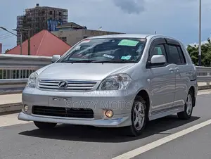 Toyota Raum 2008 Silver