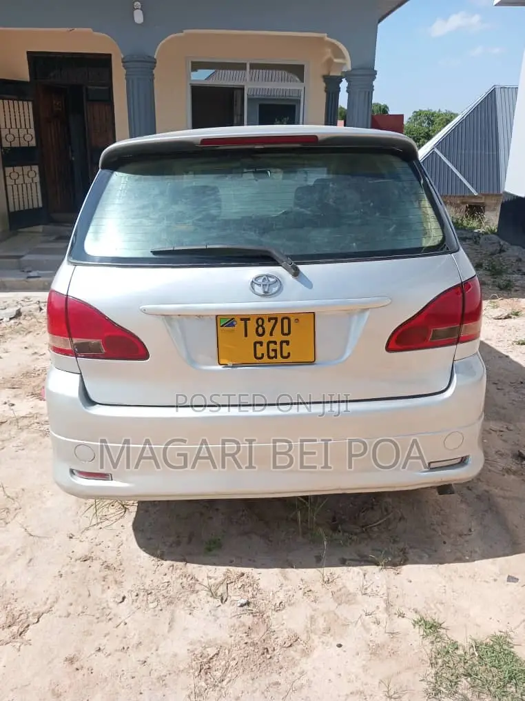 Toyota Ipsum 2003 Silver