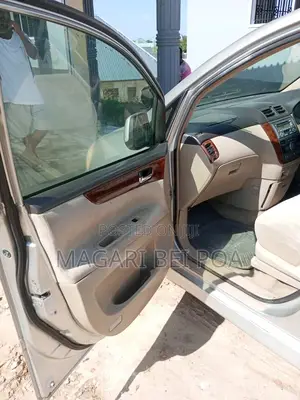 Toyota Ipsum 2003 Silver