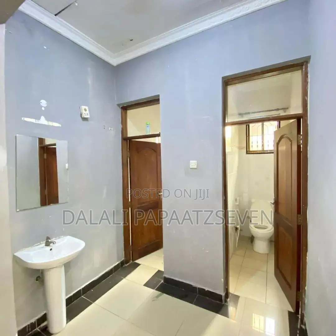 3bdrm Apartment in Dalalipapaatzseven, Kinondoni for rent