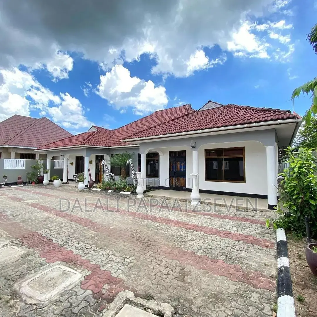 3bdrm Apartment in Dalalipapaatzseven, Kinondoni for rent