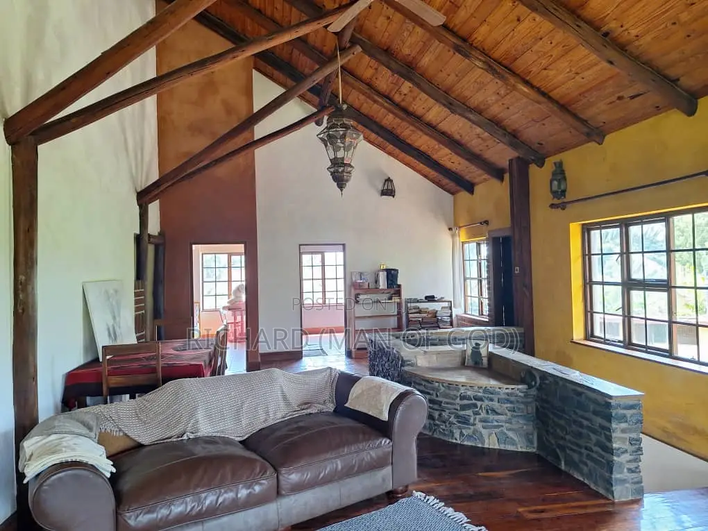 Furnished 5bdrm Bungalow in Arusha for sale
