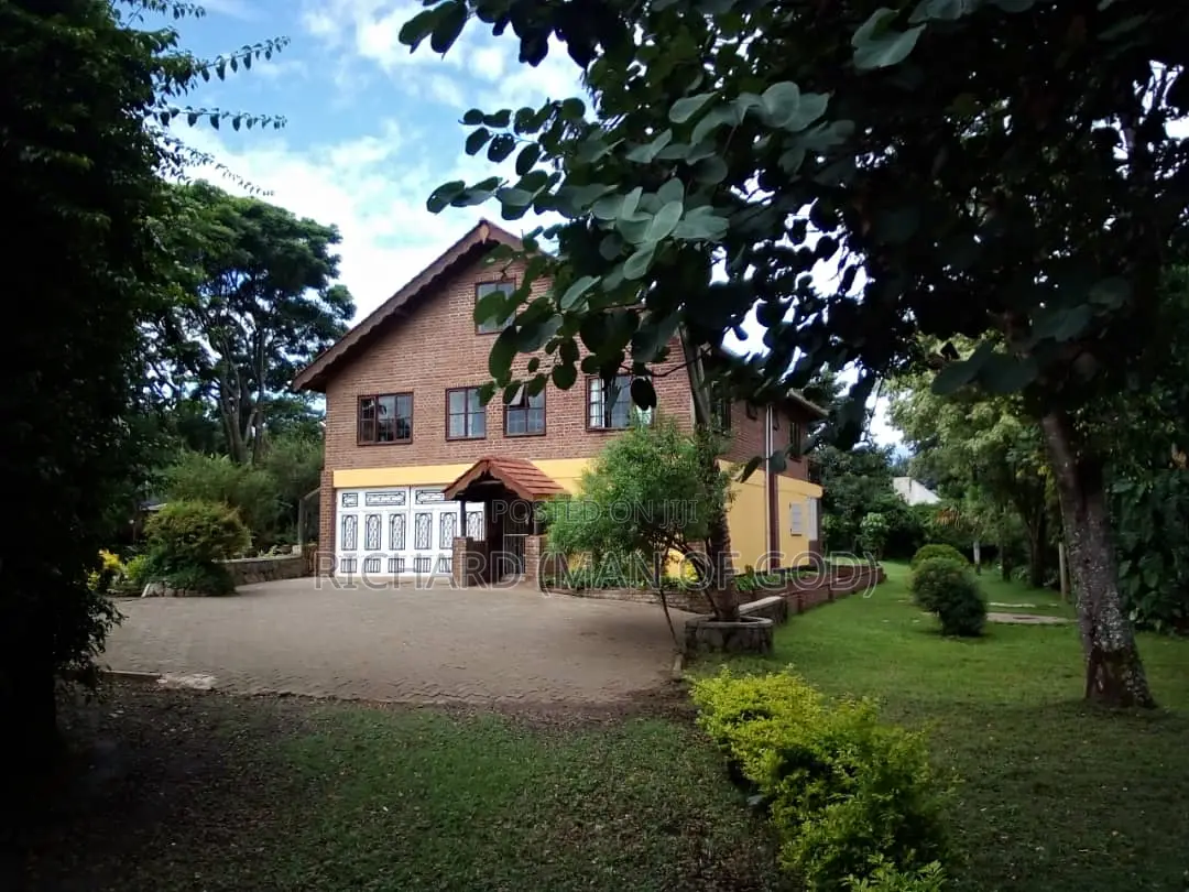 Furnished 5bdrm Bungalow in Arusha for sale