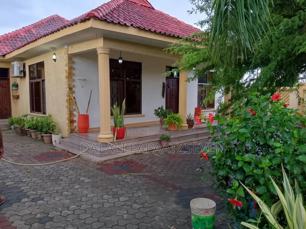 3bdrm House in Dalalipapaatzseven, Mbweni for rent