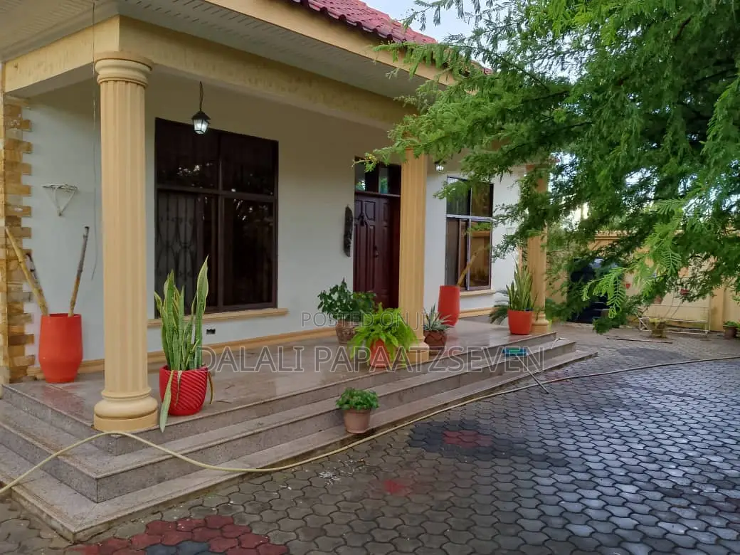 3bdrm House in Dalalipapaatzseven, Mbweni for rent