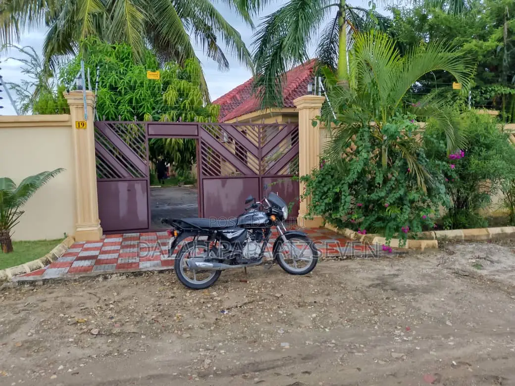 3bdrm House in Dalalipapaatzseven, Mbweni for rent