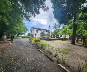 4bdrm Bungalow in Mbezibeach for sale