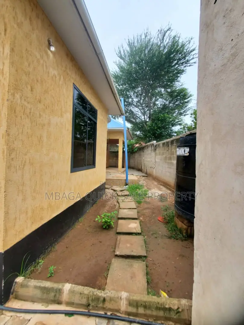 4bdrm House in Madale Polisi, Goba for sale