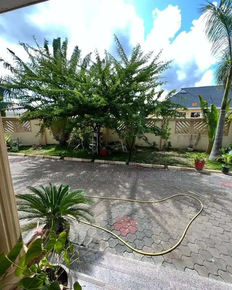 3bdrm House in Mbweni Mpiji for rent